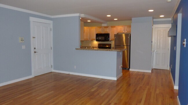 Building Photo - 2BR/1BA Park Hill Condo in Denver