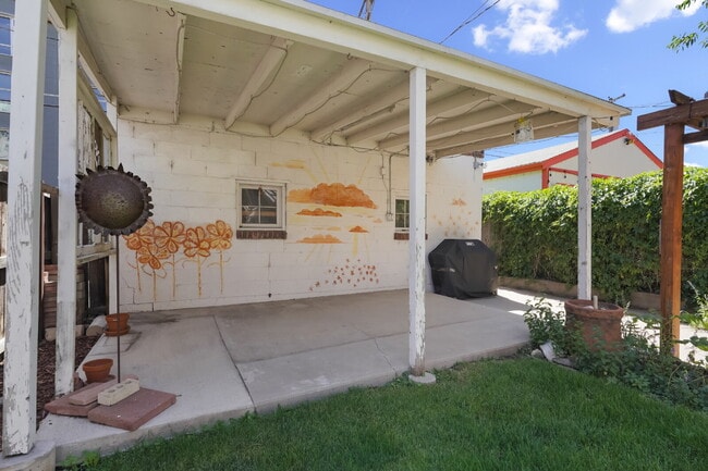 Building Photo - Live in Baker! Historic 2BD Home with Garage, Yard & Simplified Utilities