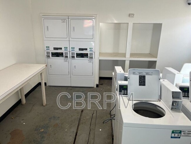 Building Photo - 1316 53rd St