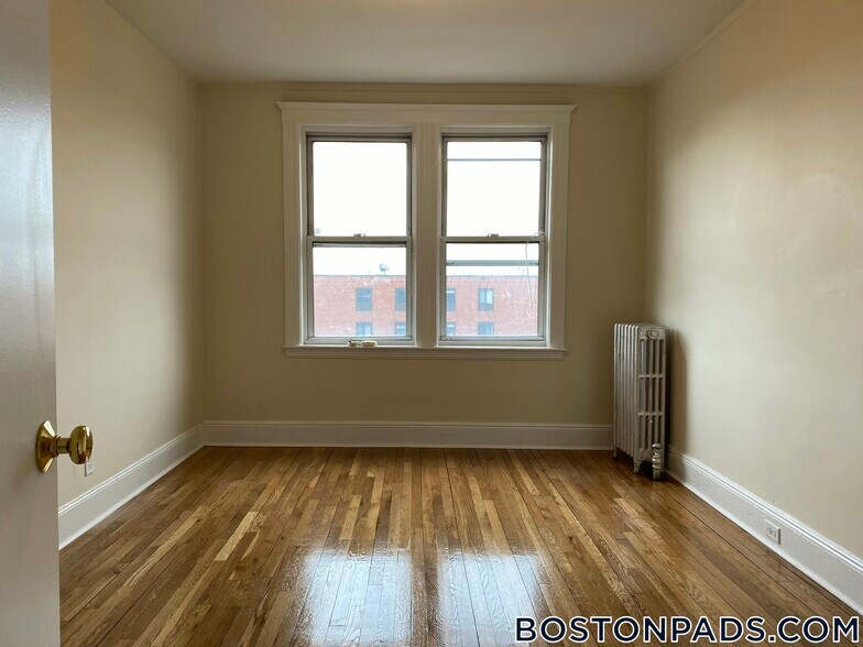 Building Photo - 1630 Commonwealth Ave