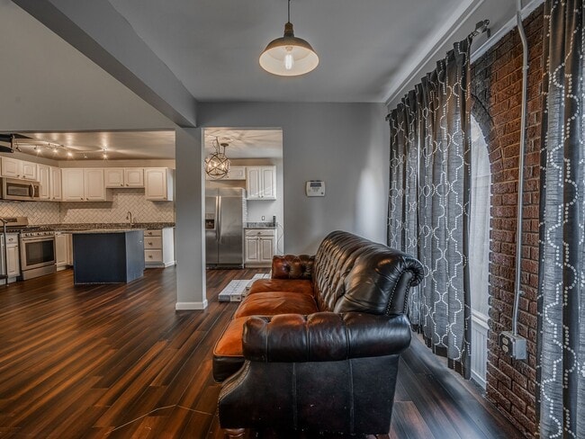 Building Photo - 1133 NW 38th St