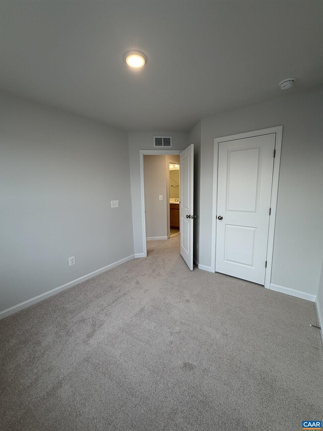 Building Photo - 5992 Cling Ln