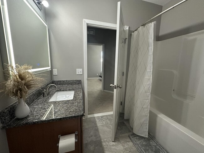 Building Photo - 1078 W Summerfield Gln Cir