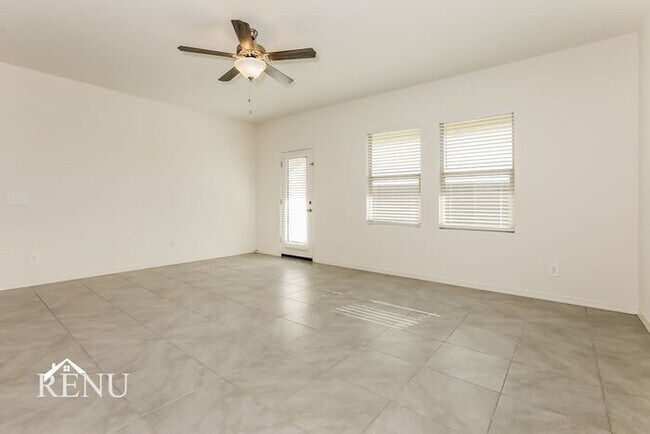 Building Photo - 35621 W San Capistrano Ave