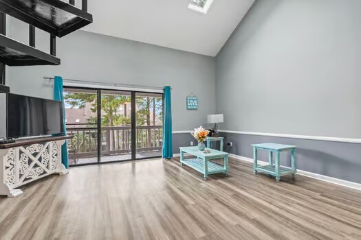 Building Photo - 1890 Auburn Ln