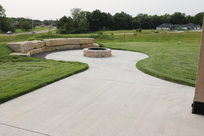 Building Photo - 4512 Estacada Dr