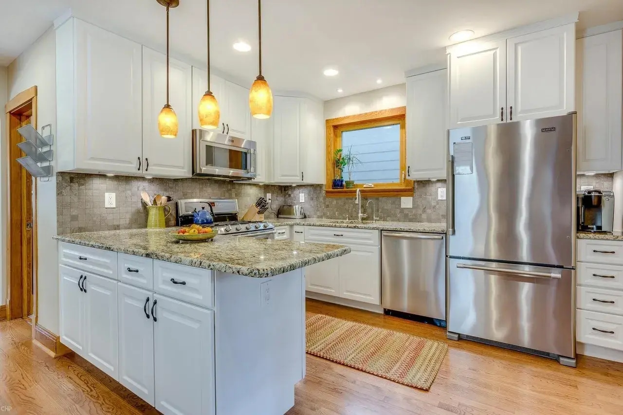 Building Photo - 4021 N Francisco Ave