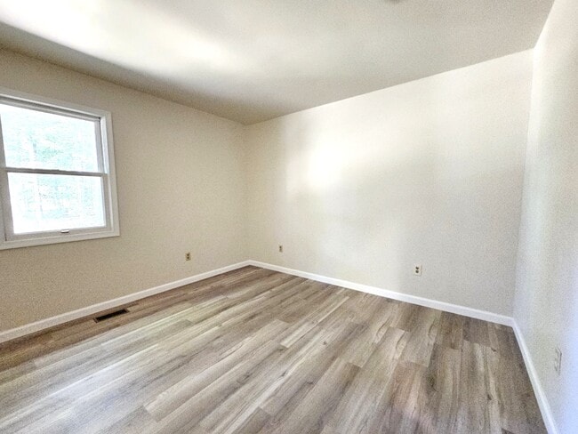 Building Photo - 29776 Polks Rd