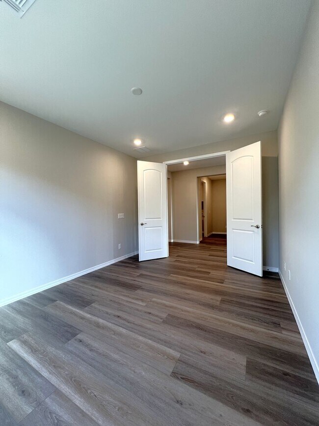 Building Photo - Brand New Home in Pronghorn Ranch