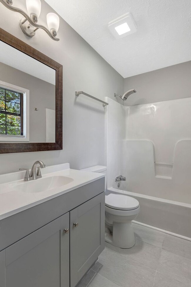 Building Photo - Three Bedroom Ranch w/ Basement in Dover w...