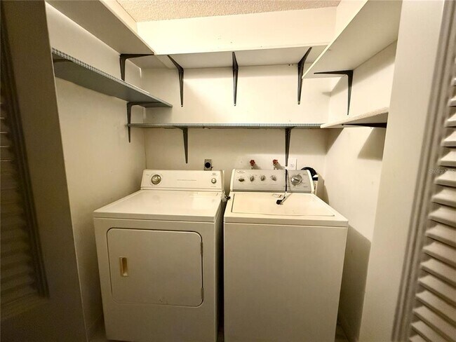 Building Photo - 34 Cedar Dr