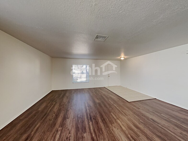 Building Photo - 30908 Temple Stand Ave