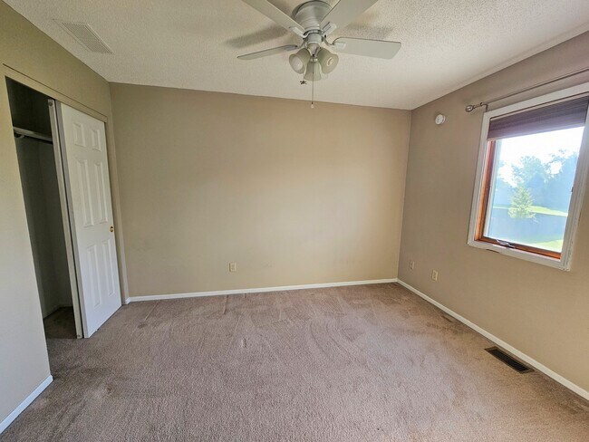 Building Photo - 8707 Ash Bourne Dr