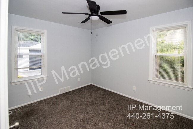 Building Photo - 4086 Hinsdale Rd