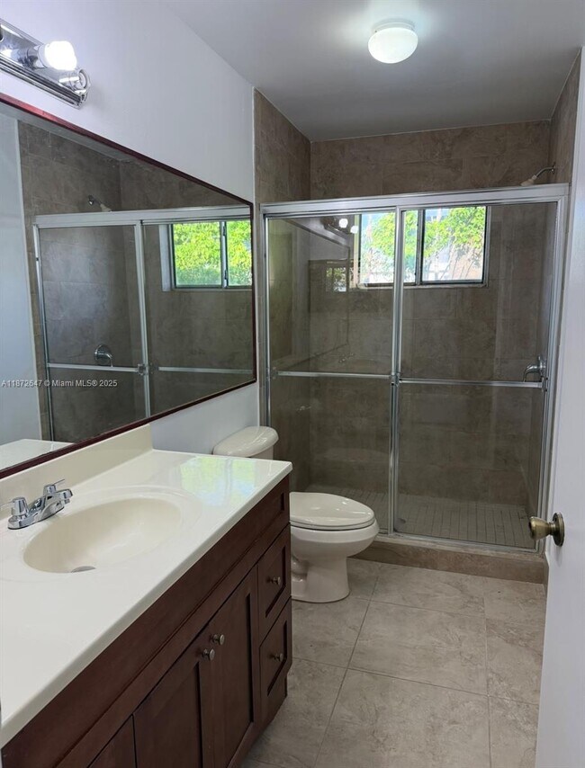Building Photo - 14465 SW 139th Ave Cir E