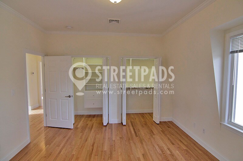 Building Photo - 15 Langdon St