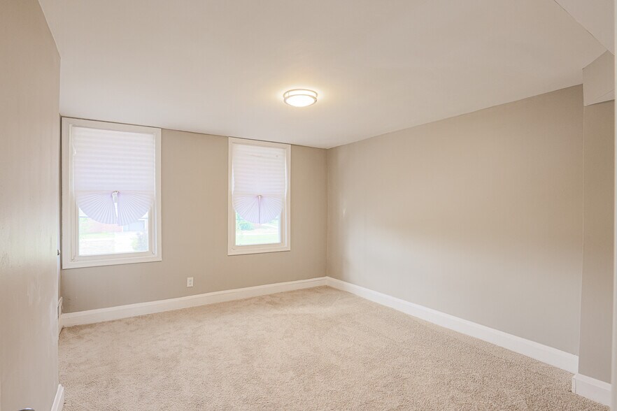 Building Photo - 130 Reedbird Ave