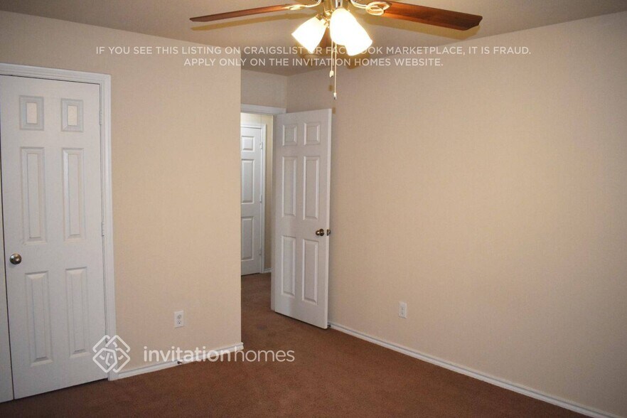 Building Photo - 5544 Thunder Bay Dr