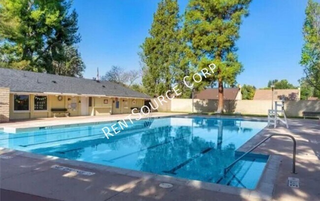 Building Photo - 25562 Avenida Frasca