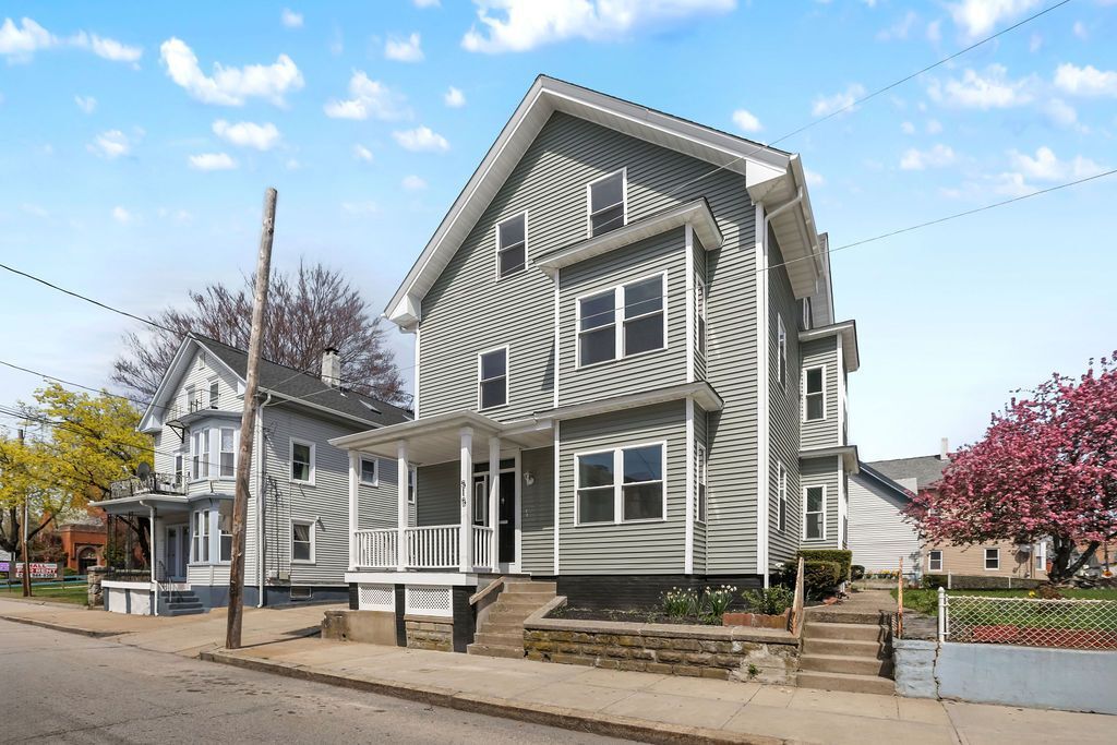 Building Photo - 515 Plainfield St