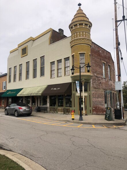 Building Photo - 140 E Main St