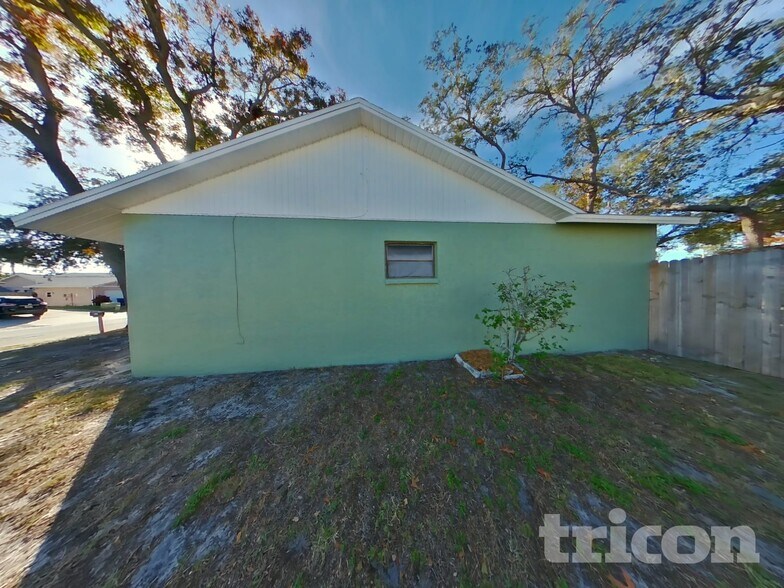 Building Photo - 2539 Pinetta Ct