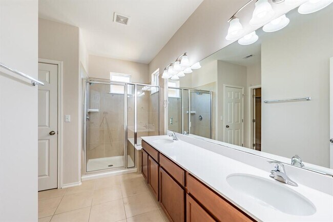 Building Photo - 1918 Tasmanian Tiger Trace