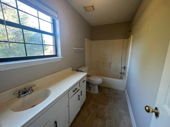 Building Photo - 129 Taylor Denton Ln