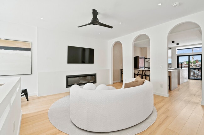 Building Photo - 4037 Penn Ave