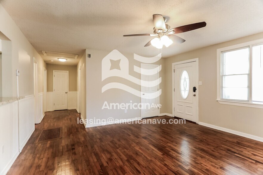 Building Photo - 432 6th Ave SW