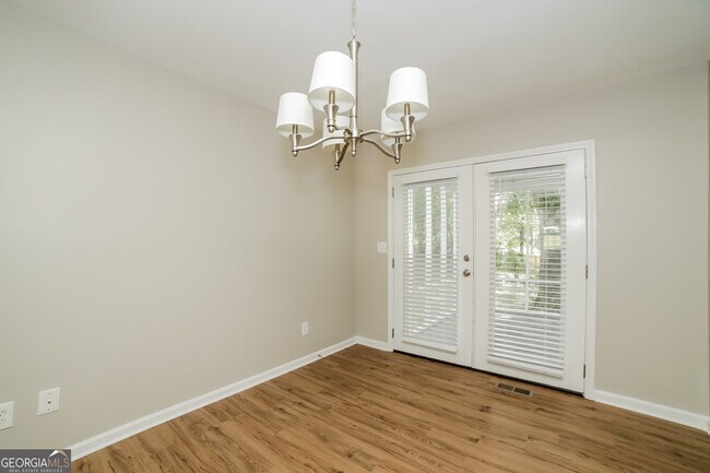 Building Photo - 117 Mayflower Cir