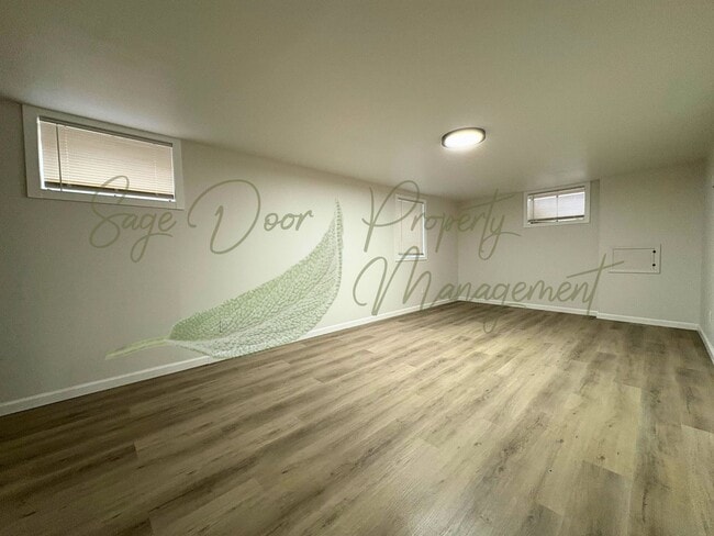 Building Photo - WELCOME HOME TO COMFORT & STYLE