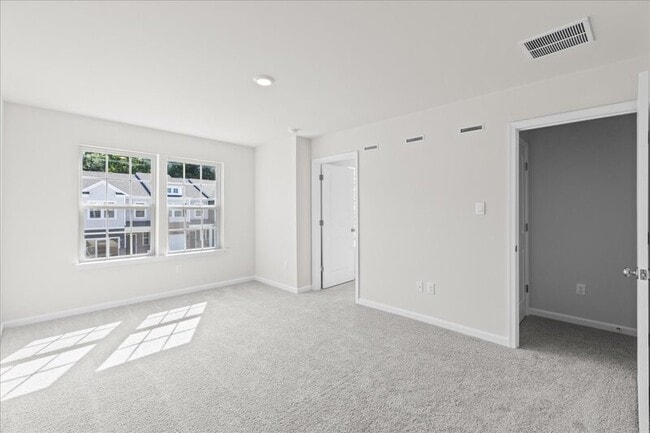 Building Photo - 15 Whaler Dr