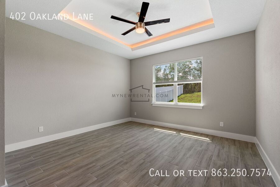 Building Photo - 402 Oakland Ln