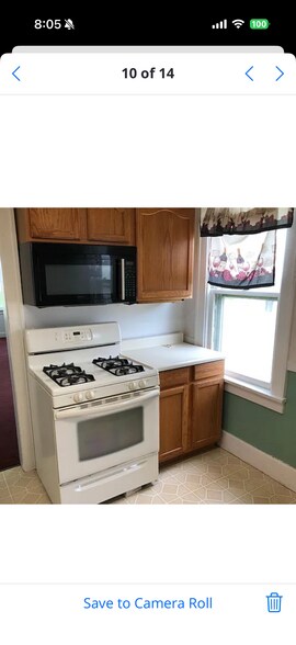 Building Photo - 144 Seeley St