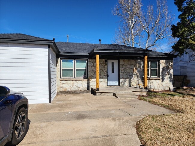 Building Photo - 3117 SW 37th St