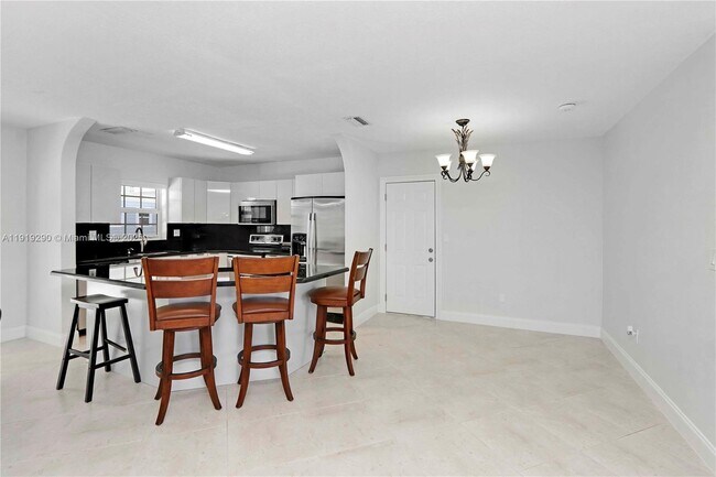 Building Photo - 15440 SW 102nd Pl