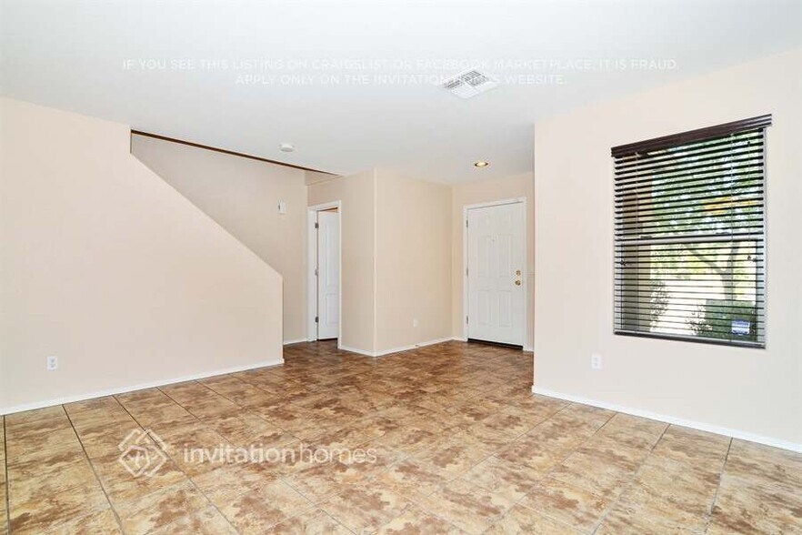 Building Photo - 17091 N 185th Dr