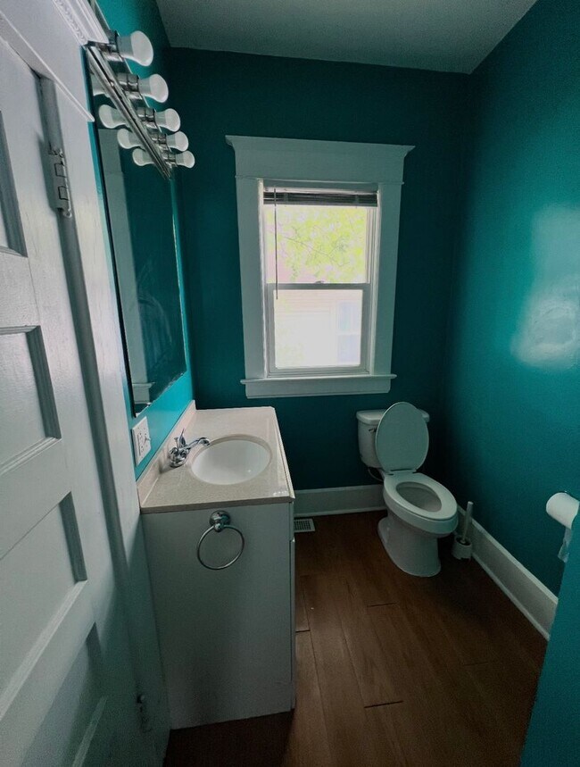 Building Photo - Spacious 5 Bedroom, 2 Bath available for the 2026 - 2027 school year