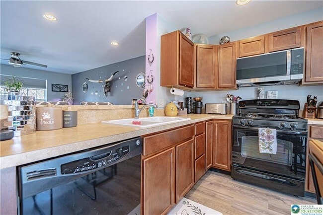 Building Photo - 8428 Cromwell Ct