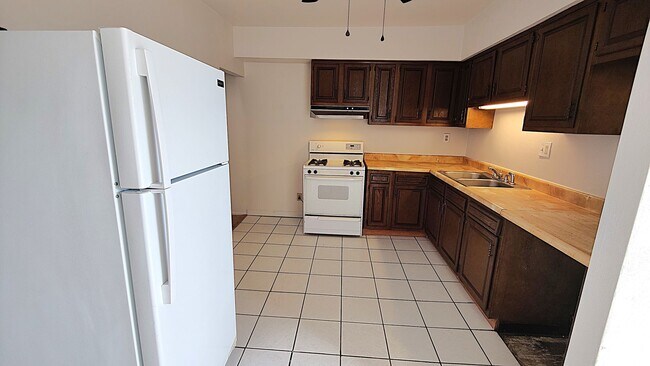 Building Photo - *Recently Updated 2BD/1.5BA Single Family Home Available for Rent in Mt Washington*