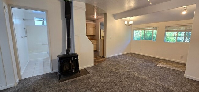 Building Photo - 15871 Little Valley Rd