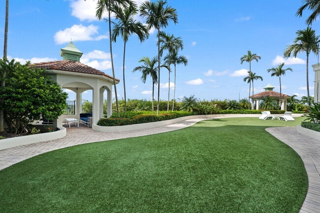 Building Photo - 600 W Las Olas Blvd