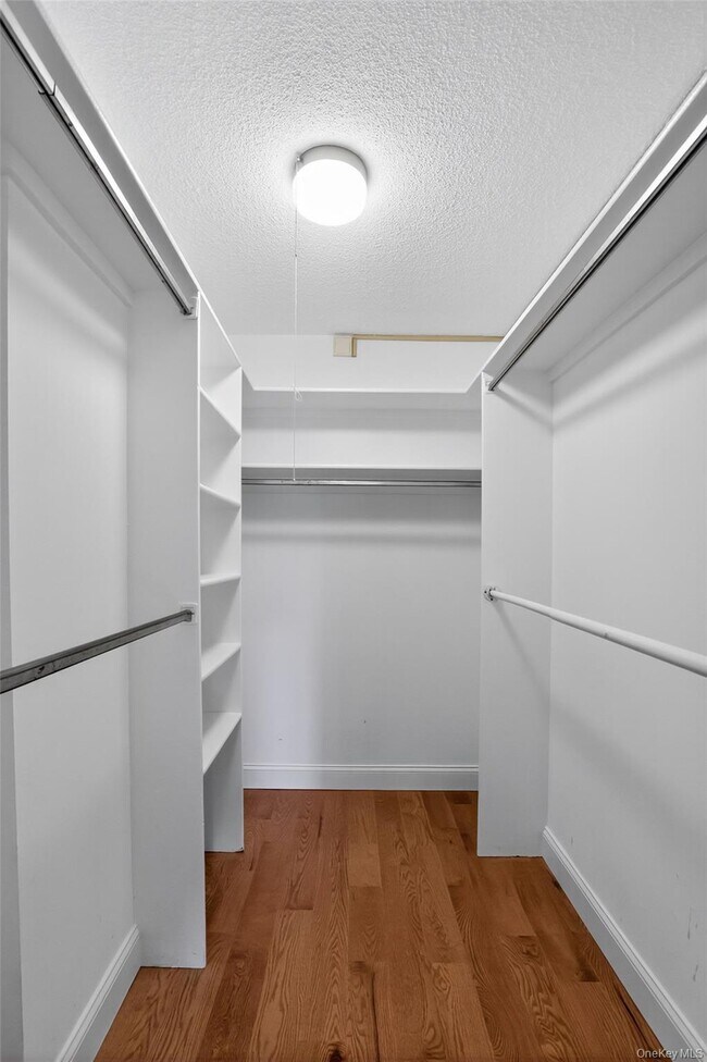 Building Photo - 15 Stewart Pl