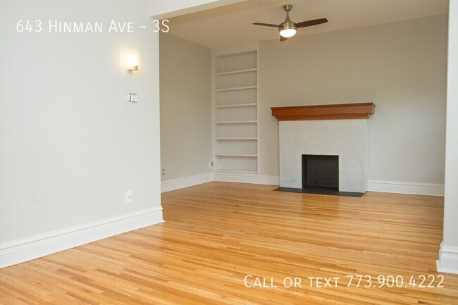 Building Photo - Spacious Updated Vintage 3 Bedroom Apartme...