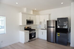 Building Photo - 8826 Quartz Ave