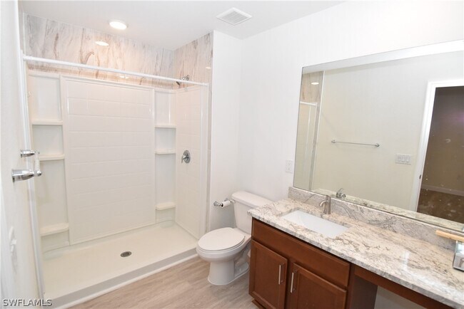 Building Photo - 1791 Pierpoint St