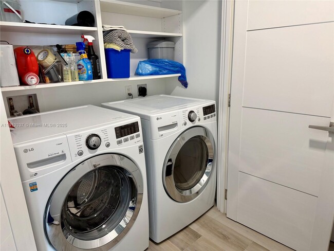 Building Photo - 550 Okeechobee Blvd