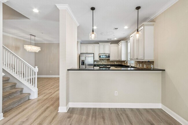 Building Photo - Coastal Luxury Townhome in Gated Amelia Island Community with Elevator & Garage