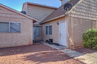 Building Photo - 5228 Garden Ln